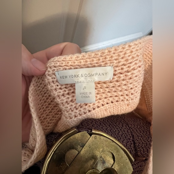 New York & Company - Picture 5 of 5